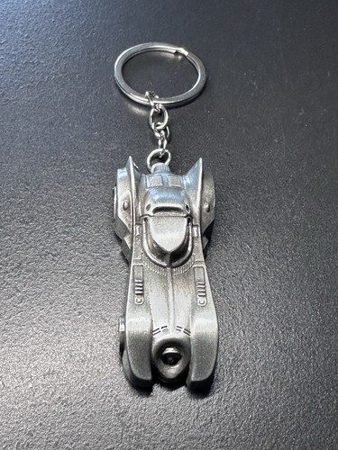 Batmobile metal keychain - metal,
